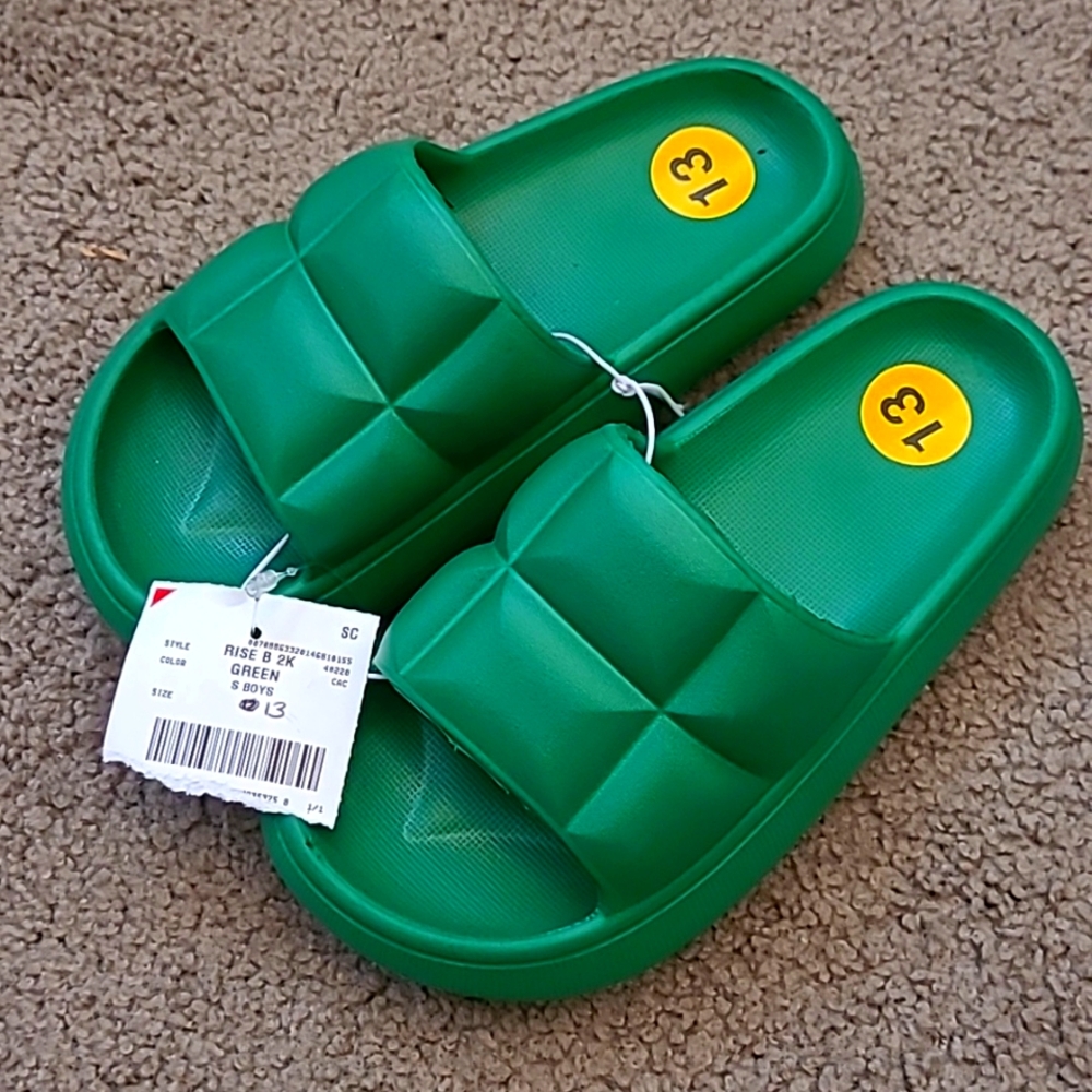 NWT Green Slides Sandals Water Shoes Unisex